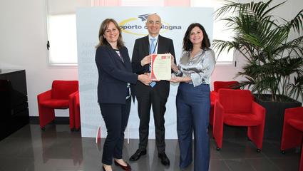 Consegna certificato ISO 56002:2019 all'aeroporto di Bologna